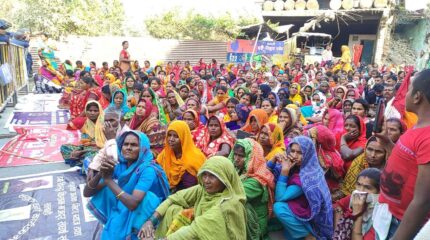 जनकपुरमा मिटरब्याज पीडित किसानले गरे विरोध प्रदर्शन