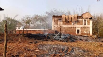 आगलागीमा जलेर आमाछोराको मृत्यु, आगो निभाउँदा सात जना घाइते