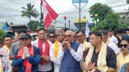 धरान पुगेर कोइरालाले भने-देशलाई जातीय र धार्मिक द्वन्द्वमा धकेल्न खोजिंदैछ