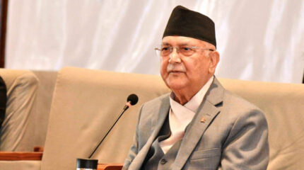 ओलीलाई अध्यक्ष पद छोड्न एमालेमा दबाब, नेताहरूले खुलेरै माग राजीनामा