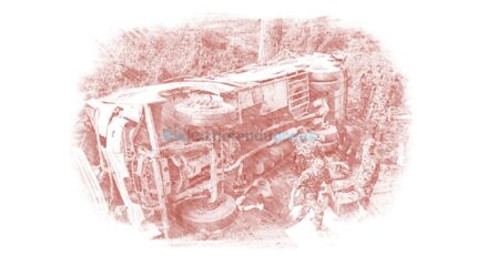 डोटीमा यात्रुवाहक बस दुर्घटना हुँदा १७ जना घाइते