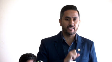 २८ देखि ३० लाख मान्छे लाइसेन्स नपाएर कागज बोकेर हिन्न बाध्य छन् : मन्त्री खरेल