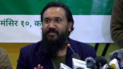 प्रधानमन्त्रीको लागि कुलमान घिसिङको विकल्प अरु कुनै छैन : खगेन्द्र सुनार