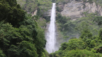 आहा ! फुङ्फुङ्गे झरना