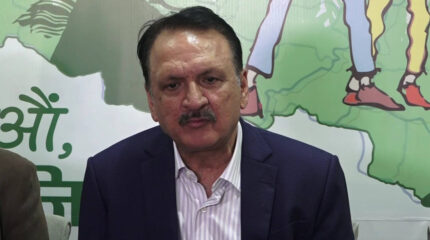 संकटको बेला कांग्रेस आत्मघाती बाटो छाडेर एकजुट हुनुपर्छ : प्रवक्ता महत