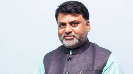 विश्वासको मत पाउने नदेखेपछि मधेशका मुख्यमन्त्रीले दिए राजीनामा