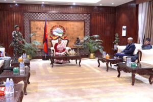 शीर्ष नेताहरुलाई प्रधानमन्त्रीले भनिन्याे : निर्वाचन जसरी पनि सफल पारौं