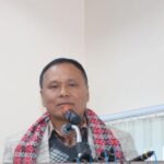 सडक मर्मतमा ढिलाइ गरिए निर्माण व्यवसायीले ‘पेनाल्टी’ तिर्नुपर्ने हुन्छः मन्त्री घिसिङ