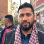 अदालत पुगेका रवि भन्छन् : ‘ओलीले लगाएको गुन तिर्न अएको हुँ’