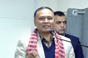 कुलमान भन्छन्– आजसम्म मैले कुनै पार्टीको सदस्यता लिएको छैन